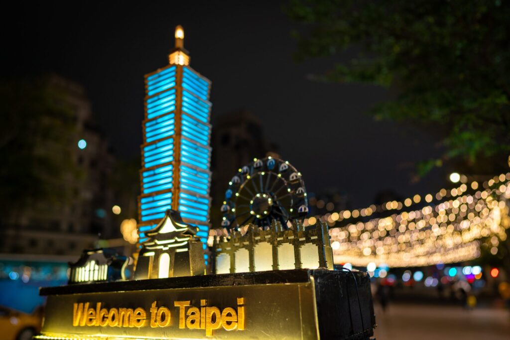 shallow focus photo of Tapei buildings miniature